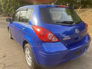Nissan Versa 2012 Blue