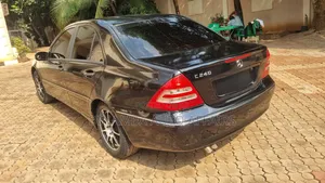 Mercedes-Benz C240 2.6 RWD 2004 Black