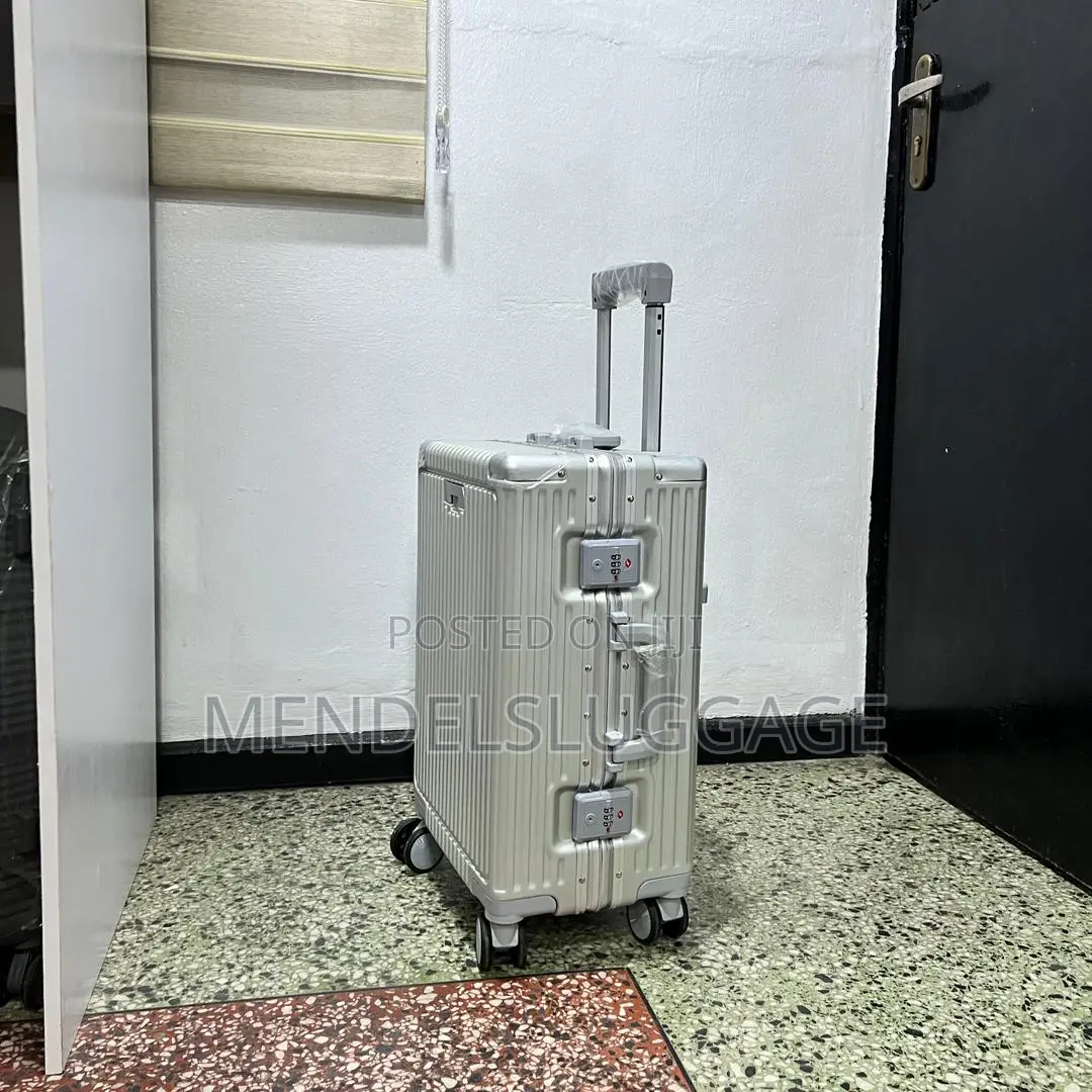 Executive Silver Pc Aluminium-Style Suitcase Set
