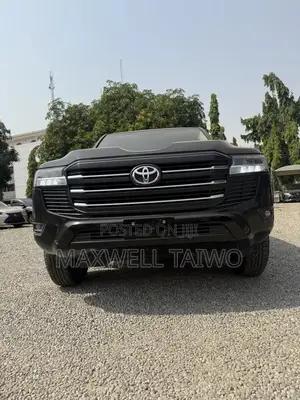 New Toyota Land Cruiser LC300 2024 Black