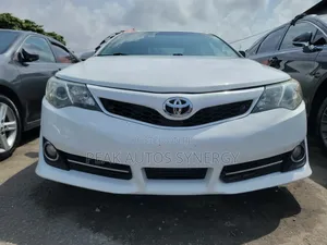 Toyota Camry XLE V6 4dr Sedan (3.5L 6cyl 6A) 2013 White