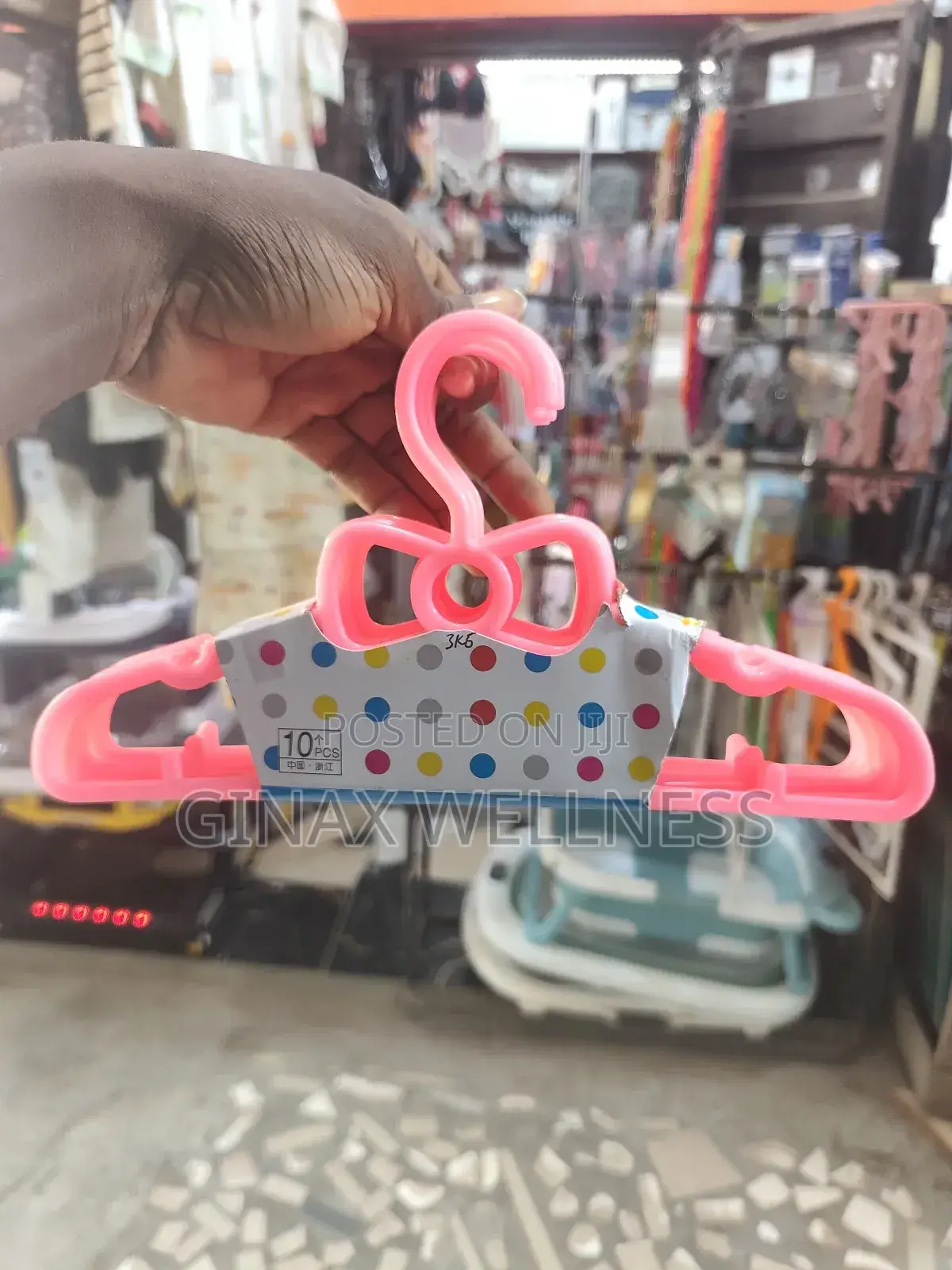 Bow-Knot Plastic Hanger for Babies and Kids Clothes (10 Pieces)