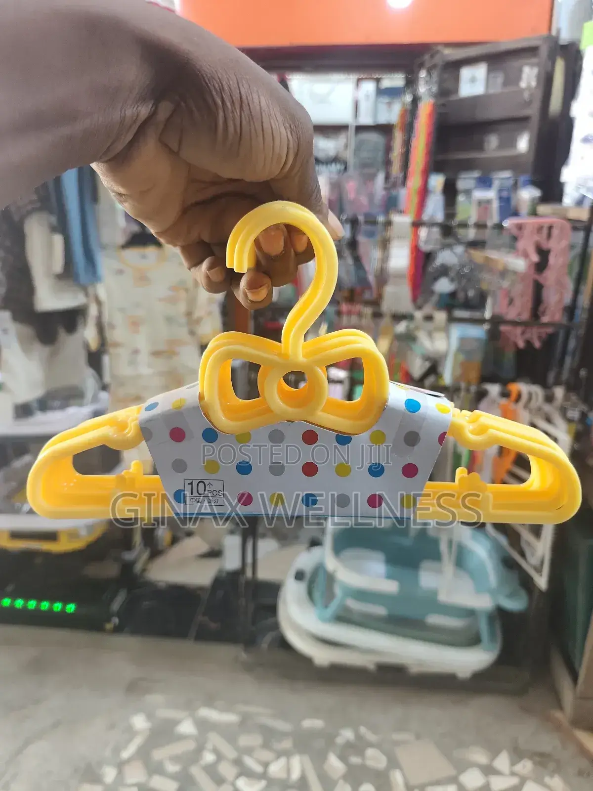 Bow-Knot Plastic Hanger for Babies and Kids Clothes (10 Pieces)