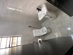 2bdrm Block of Flats in Fo1, Abuja (FCT) for rent
