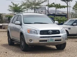 Toyota RAV4 2010 Silver