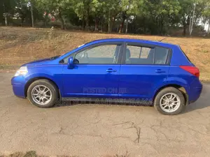 Nissan Versa 2012 Blue