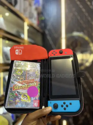 Nintendo Switch Console + Carry Case + Mario Kart 8 (Very Clean)