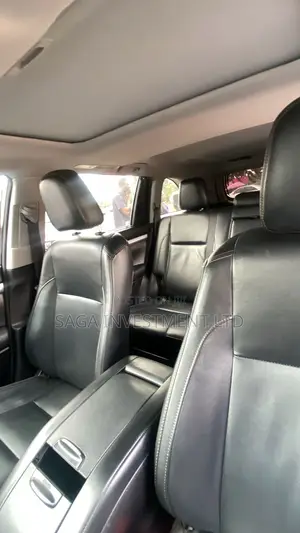 Toyota Highlander XLE 4x4 V6 (3.5L 6cyl 8A) 2018 Black