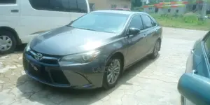 Toyota Camry SE 4dr Sedan (2.5L 4cyl 6A) 2016 Gray