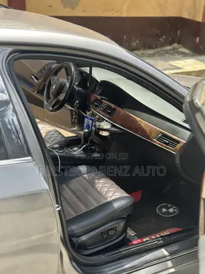 BMW 528i 2006 Gray