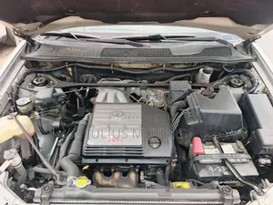 Toyota Highlander 2002 Silver