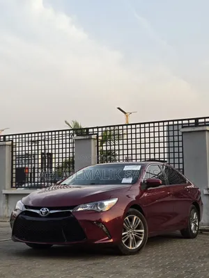Toyota Camry 2016 Maroon