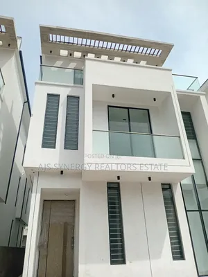 5bdrm Duplex in Chevron for sale