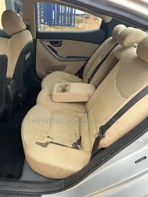 Hyundai Elantra SE 4dr Sedan (1.8L 4cyl 6A) 2014 Silver
