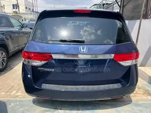 Honda Odyssey Touring 4dr Minivan (3.5L 6cyl 6A) 2014 Blue