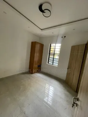 4bdrm House in Lekki Phase 1 for rent