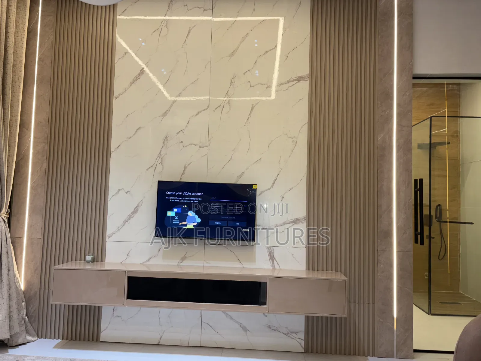 Unique and Simple Television Unit