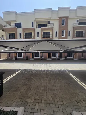 4bdrm Townhouse / Terrace in Lekki Phase 1 for rent