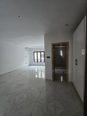 4bdrm Townhouse / Terrace in Lekki Phase 1 for rent