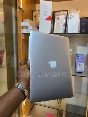 Laptop Apple MacBook Air 2015 8GB Intel Core i7 SSD 128GB