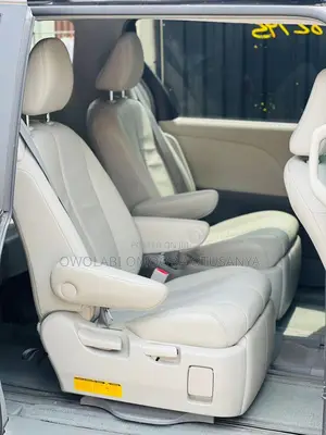Toyota Sienna XLE AWD 7-Passenger 2013 Gray