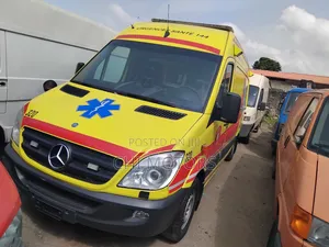 Mercedes-Benz Sprinter 2014 Yellow
