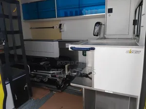 Mercedes-Benz Sprinter 2014 Yellow