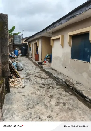 2bdrm Bungalow in Yakoyo/Alagbole for sale