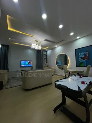 3bdrm Apartment in Lekki Phase 1 for rent