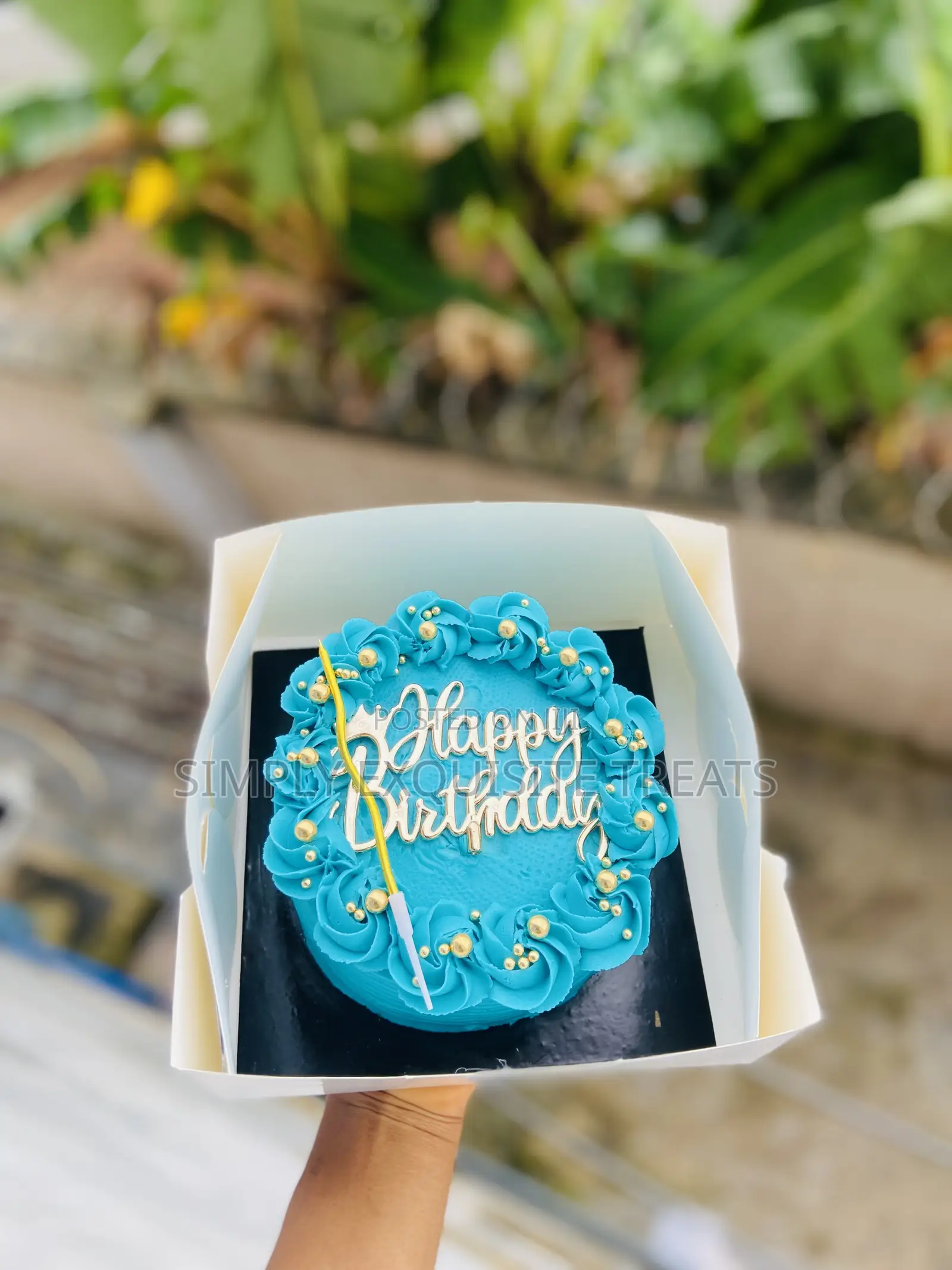 6 Inches 1 Layer(Cakes Are Available in Different Sizes and Designs)