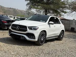 Mercedes-Benz GLE-Class 2021 White
