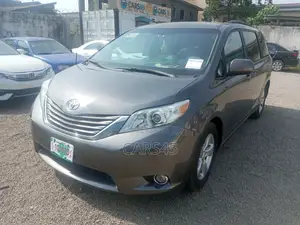 Toyota Sienna 2013 Gray