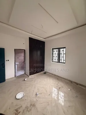 3bdrm Apartment in Oron Road By Ring, Uyo for rent