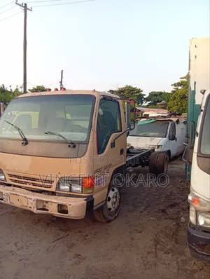 Tokunbo Isuzu NPR