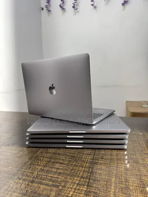 Laptop Apple MacBook Pro 2017 16GB Intel Core I7 SSD 256GB