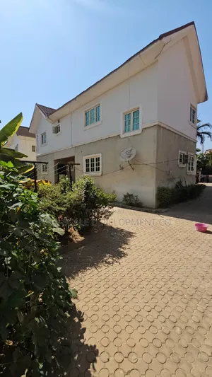 5bdrm House in Galadimawa for sale