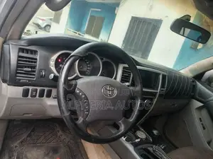 Toyota 4-Runner 4.7 2003 Silver