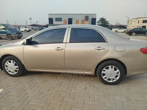 Toyota Corolla 1.8 Exclusive Automatic 2009 Gold