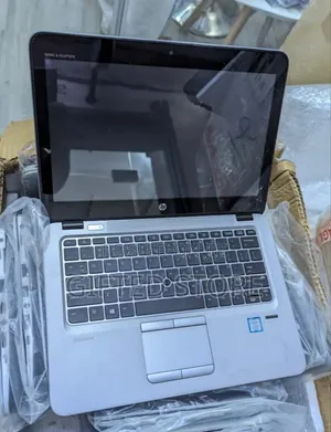 Laptop HP EliteBook 820 G3 8GB Intel Core I5 SSD 256GB