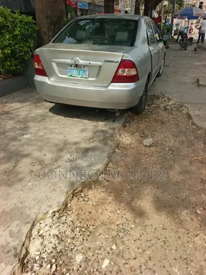 Toyota Corolla 2005 Gold