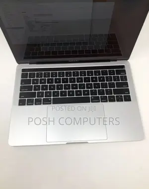 Laptop Apple MacBook Pro 2017 16GB Intel Core I7 SSD 1T