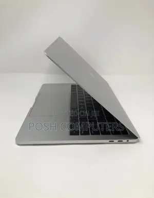 Laptop Apple MacBook Pro 2017 16GB Intel Core I7 SSD 1T