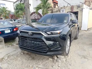 Toyota Highlander 2024 Black