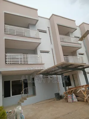 4bdrm Duplex in Utako for rent