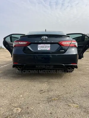 Toyota Camry XSE FWD 2020 Blue