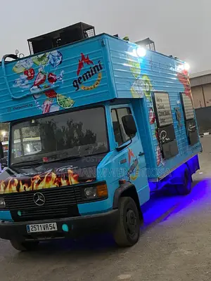 Mercedes Benz Food Truck 1990 Blue
