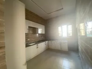 5bdrm Duplex in Harris Drive Vgc for rent