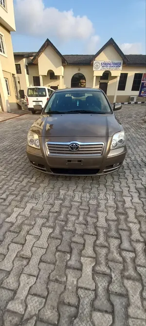 Toyota Avensis 2.0 VVT-i Sol 2006 Brown