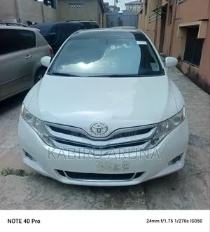 Toyota Venza 2012 White