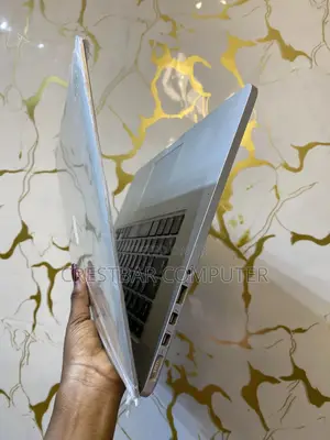 Laptop Apple MacBook Pro 2015 16GB Intel Core i7 SSD 256GB